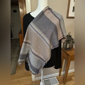 Block scarf with shimmer